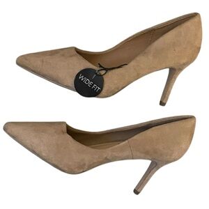 NWT Classified Comfort Suede Wide Fit Tan Heels